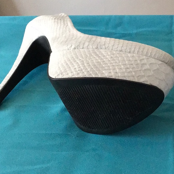 Wmns Size 9 Qupid 6” Stiletto Platform Heels - Picture 5 of 5